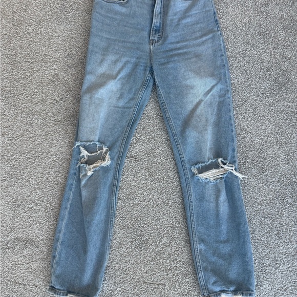 Abercrombie & Fitch Denim - Abercrombie & Fitch Ultra High Rise Ankle Straight Jean